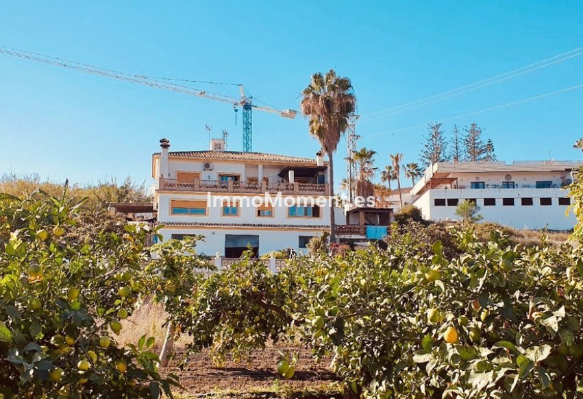 Bestaande woning - Villa - Estepona  - Cancelada