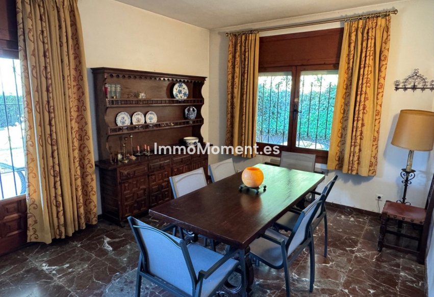 Bestaande woning - Villa - Estepona  - Estepona Centro