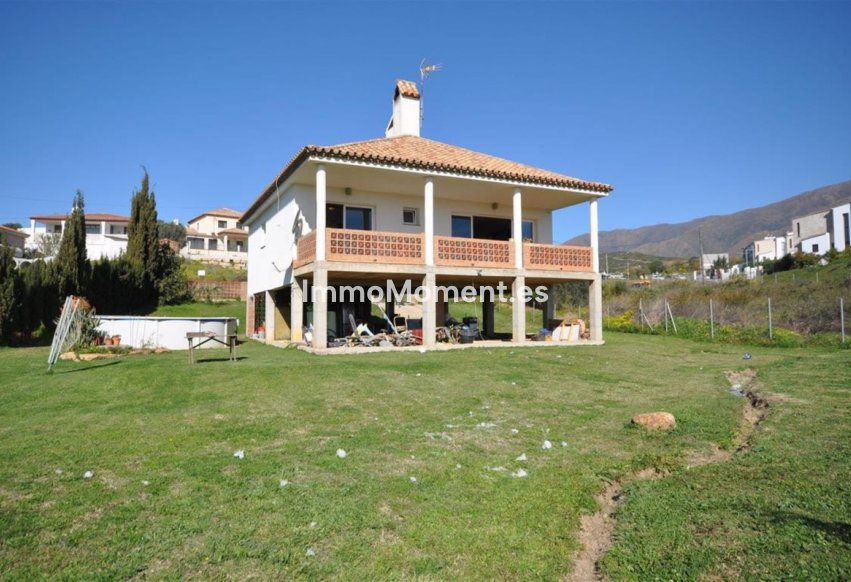 Bestaande woning - Villa - Estepona  - Estepona Centro