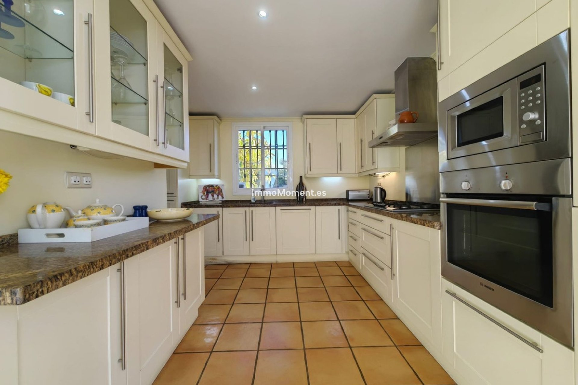 Bestaande woning - Villa - Estepona  - Estepona Centro