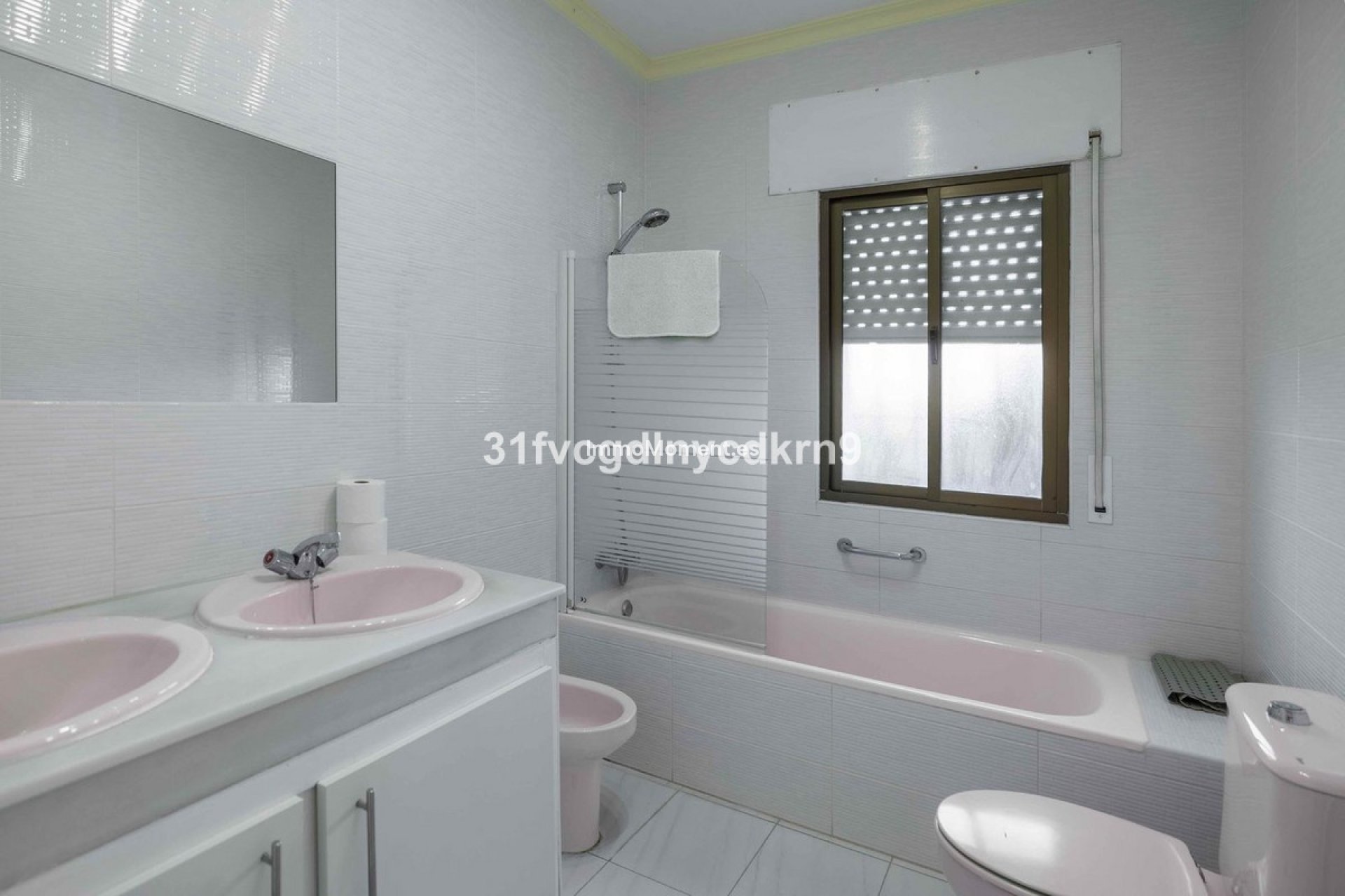 Bestaande woning - Villa - Estepona  - Estepona Centro