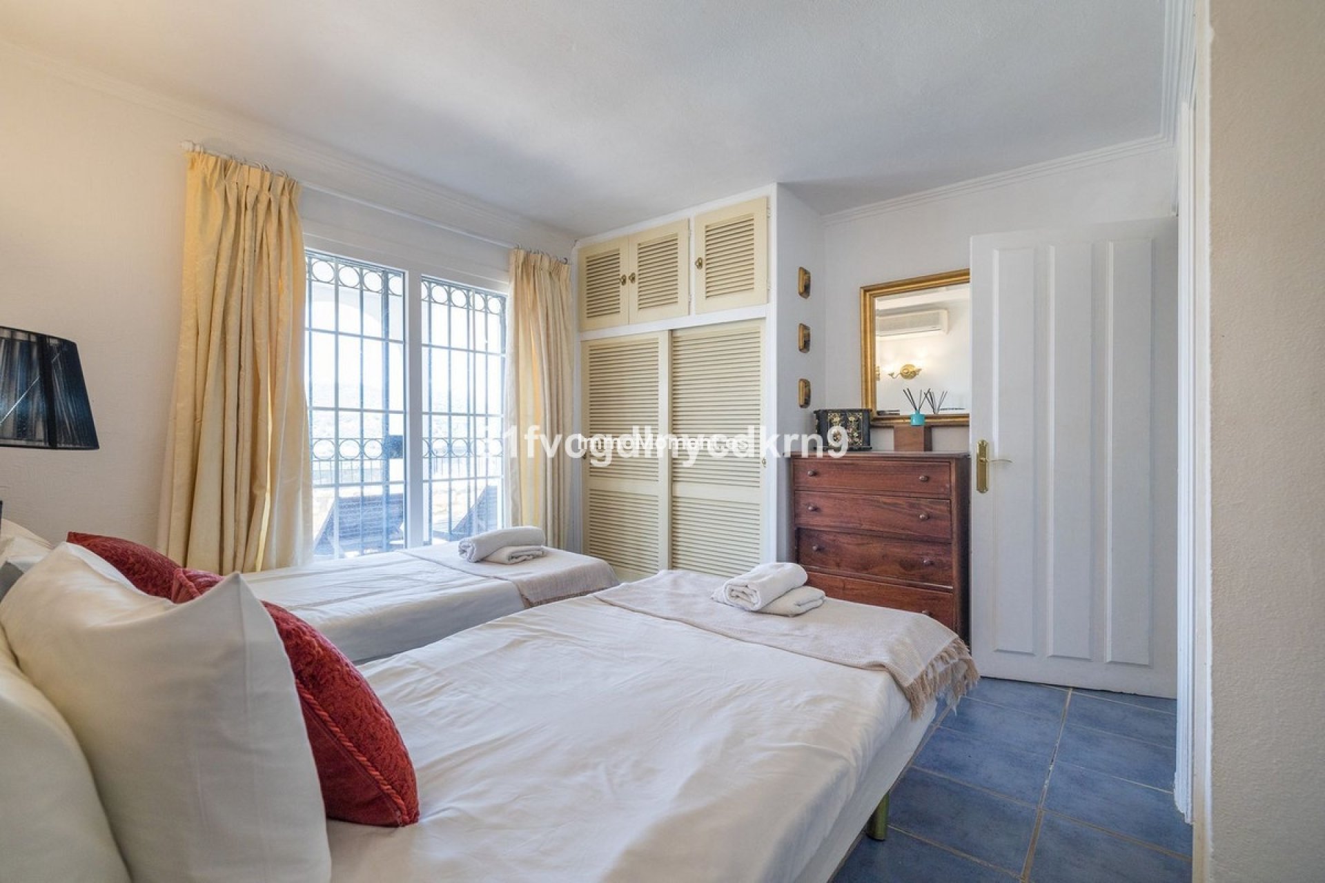 Bestaande woning - Villa - Estepona  - Estepona Centro