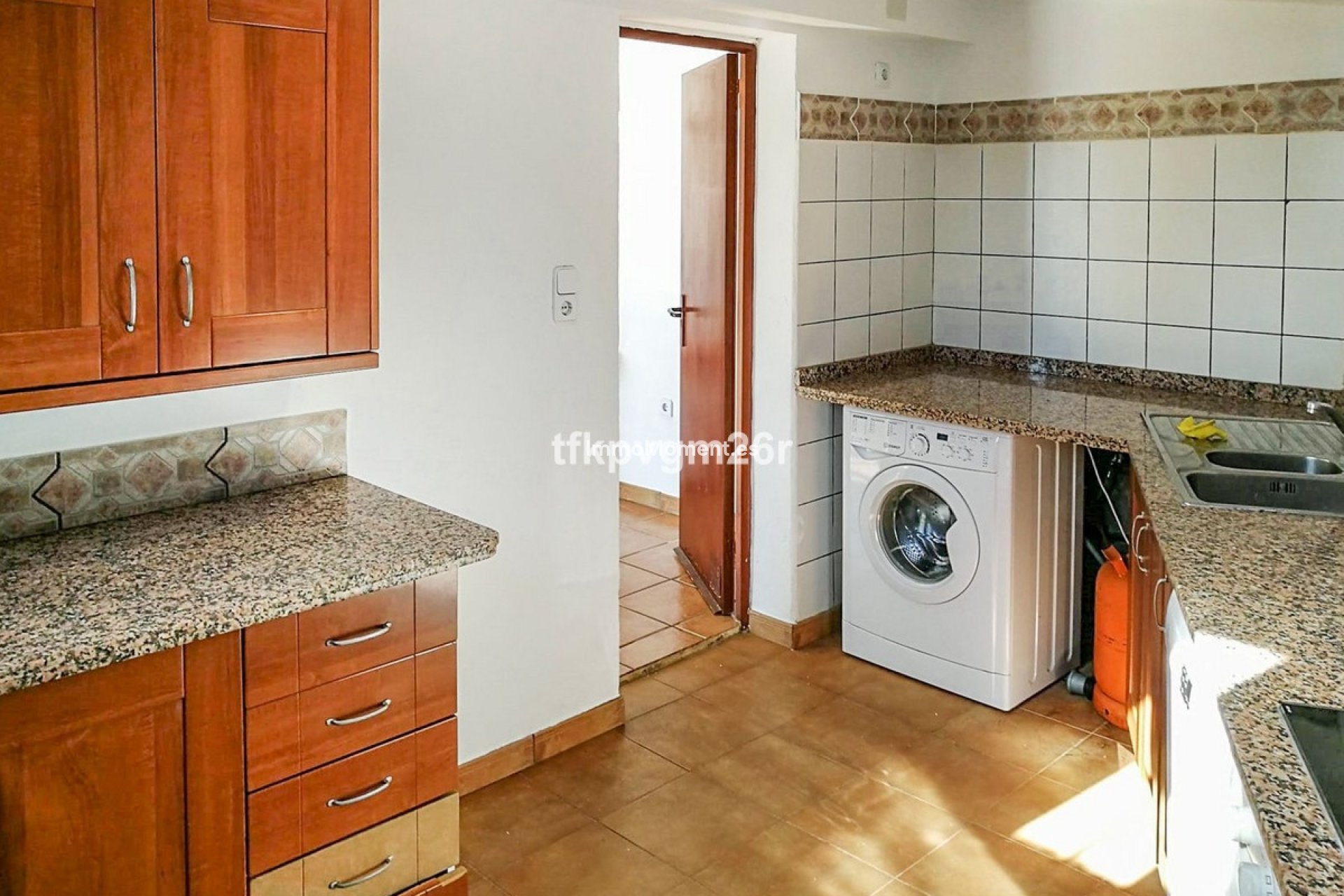 Bestaande woning - Villa - Estepona  - Estepona Centro