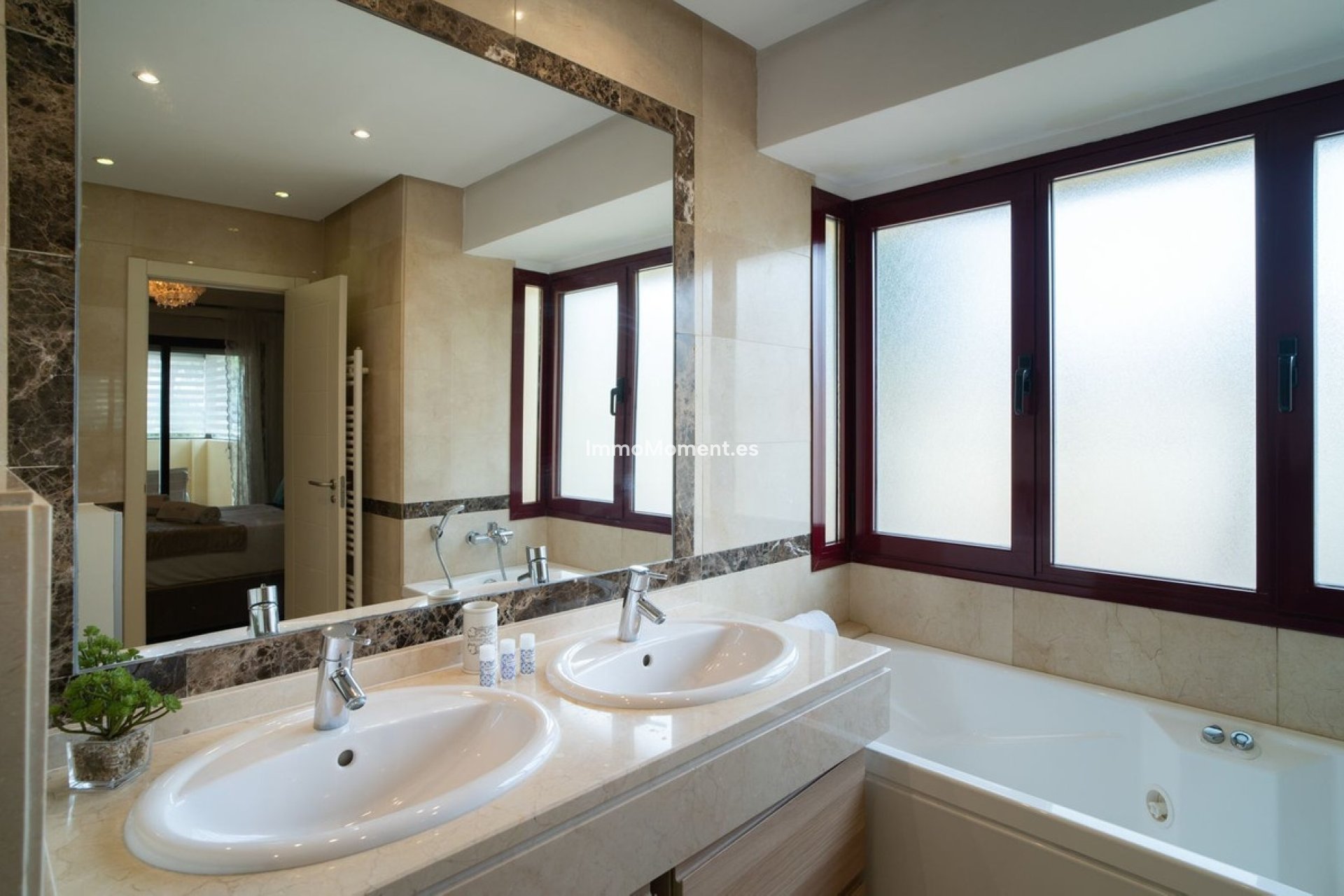 Bestaande woning - Villa - Marbella - Nueva Andalucía