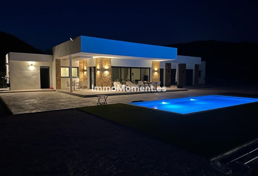 Bestaande woning - Vrijstaande villa - Aspe - Aspe Centro