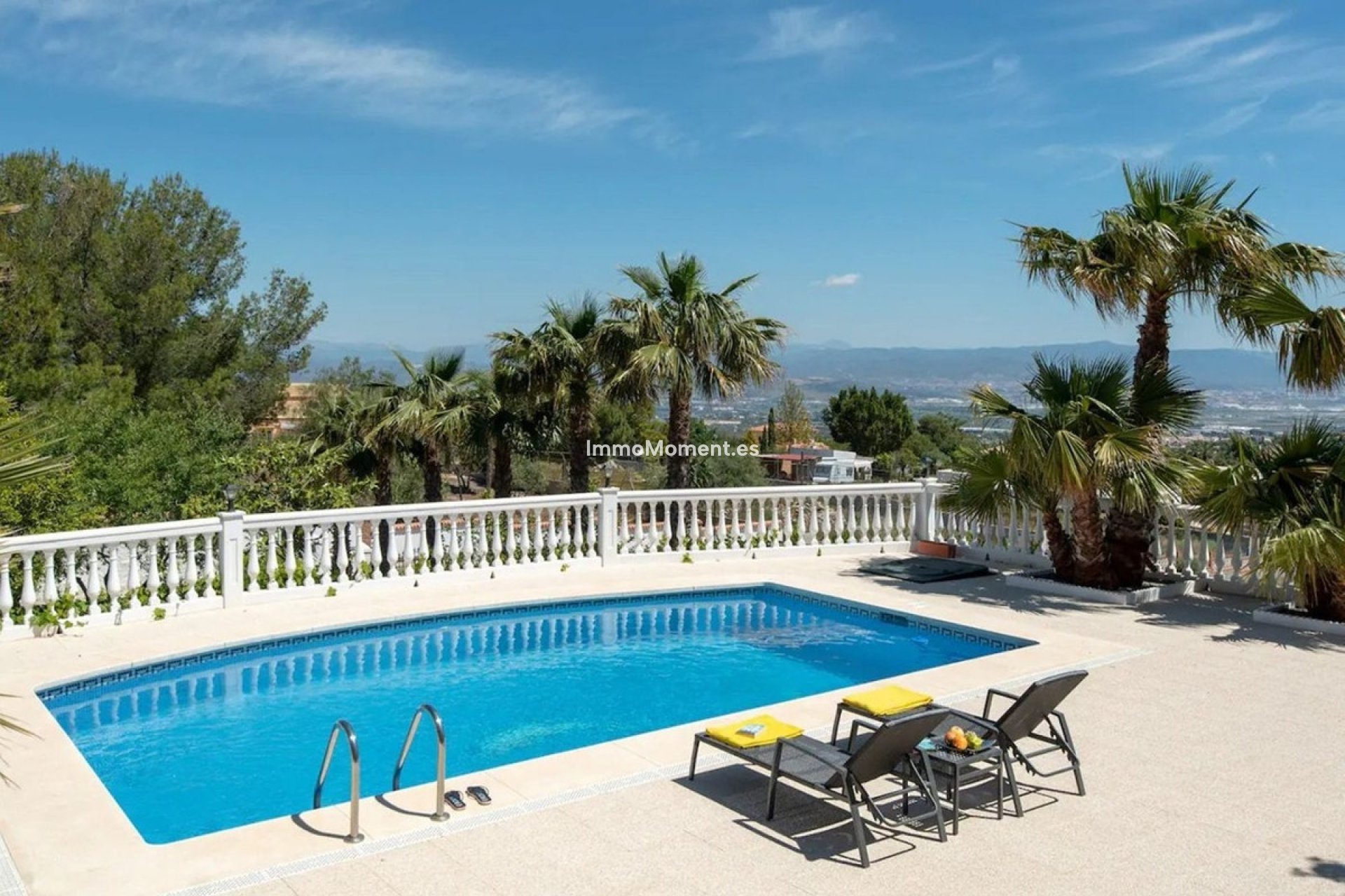 Bestaande woning - Vrijstaande villa - Binnenland  - Alhaurín de la Torre