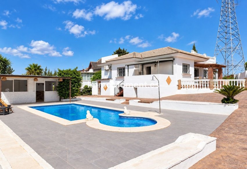 Bestaande woning - Vrijstaande villa - Binnenland  - Alhaurín de la Torre