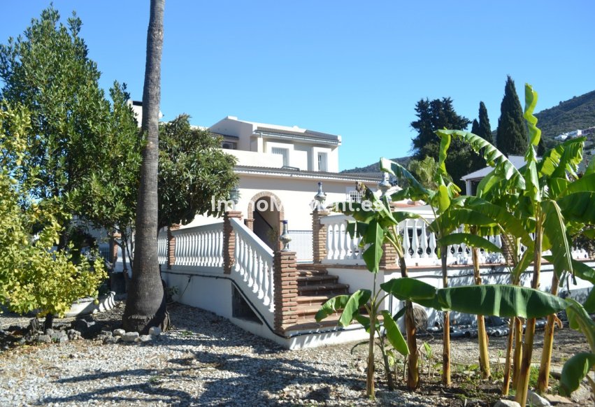 Bestaande woning - Vrijstaande villa - Binnenland  - Alhaurín de la Torre