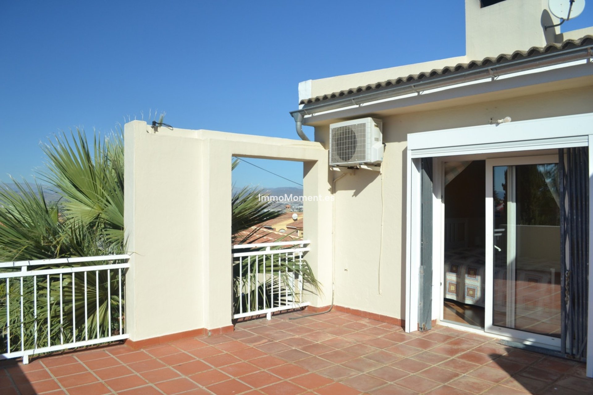 Bestaande woning - Vrijstaande villa - Binnenland  - Alhaurín de la Torre