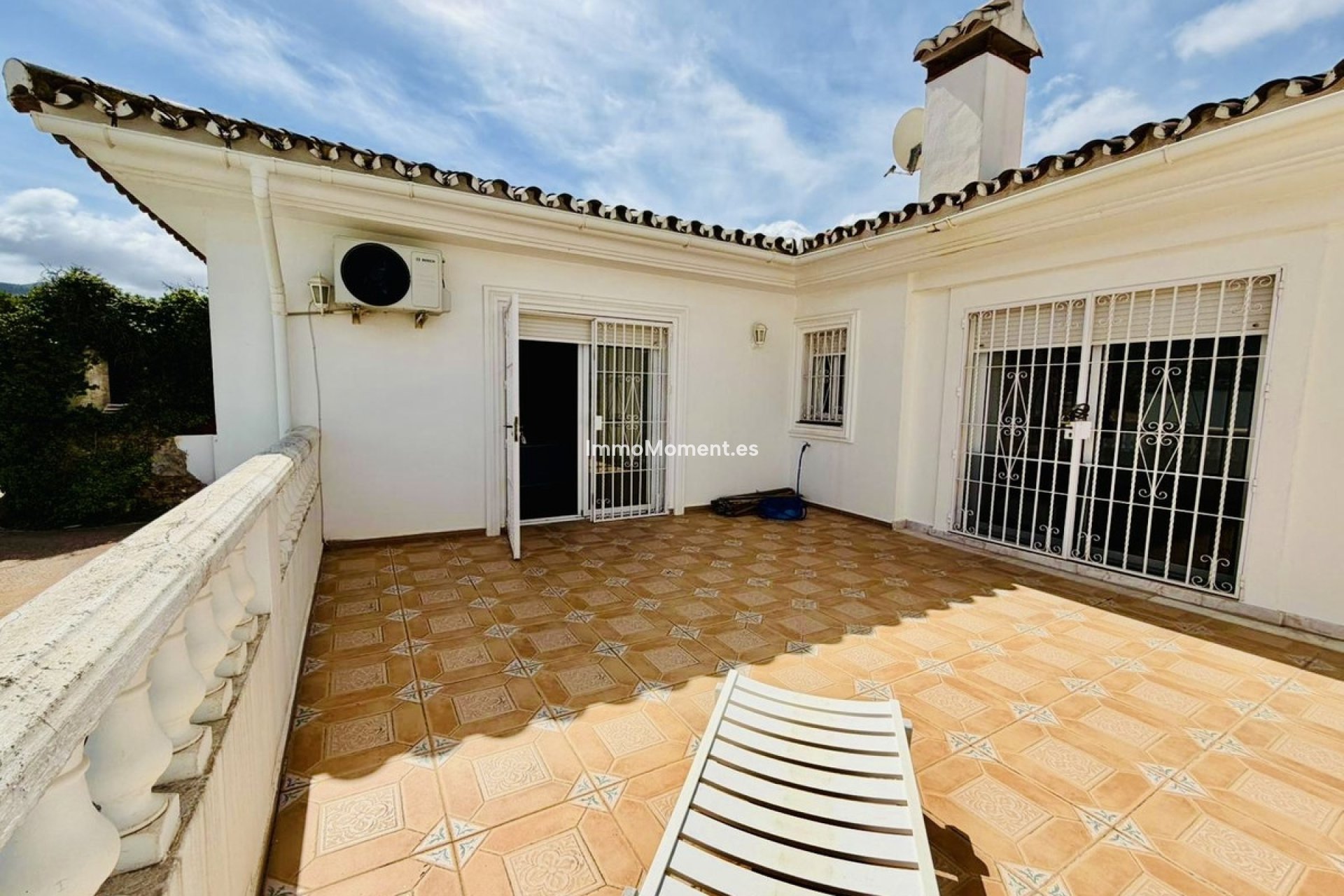Bestaande woning - Vrijstaande villa - Binnenland  - Alhaurín de la Torre