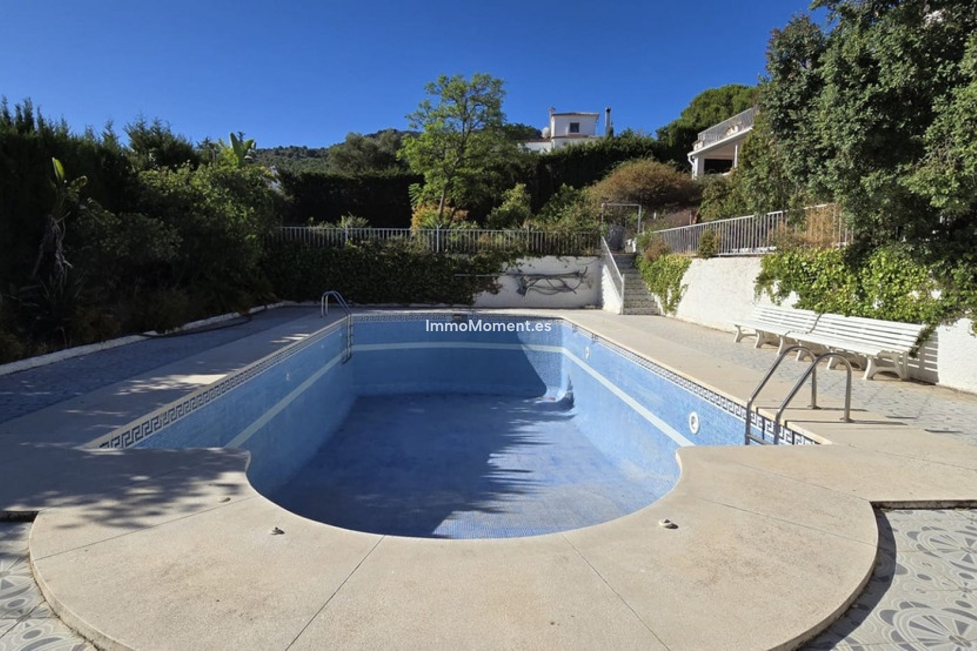 Bestaande woning - Vrijstaande villa - Binnenland  - Alhaurín de la Torre