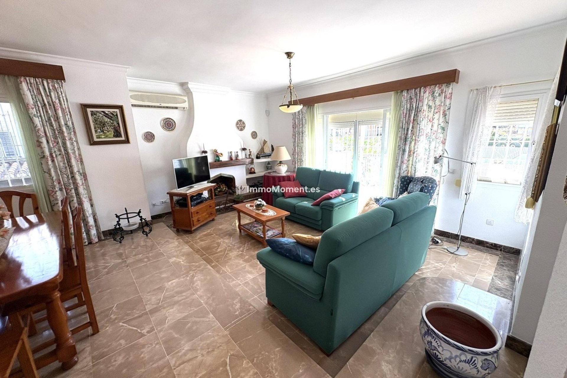 Bestaande woning - Vrijstaande villa - Binnenland  - Alhaurín de la Torre