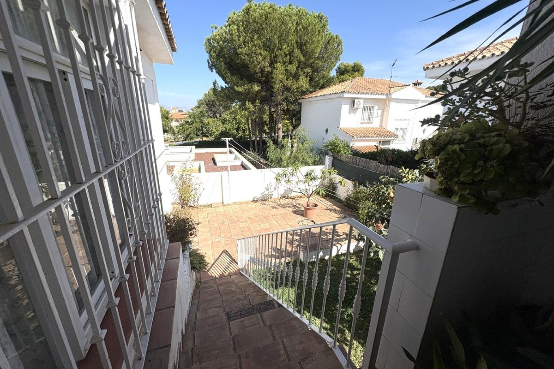 Bestaande woning - Vrijstaande villa - Binnenland  - Alhaurín de la Torre