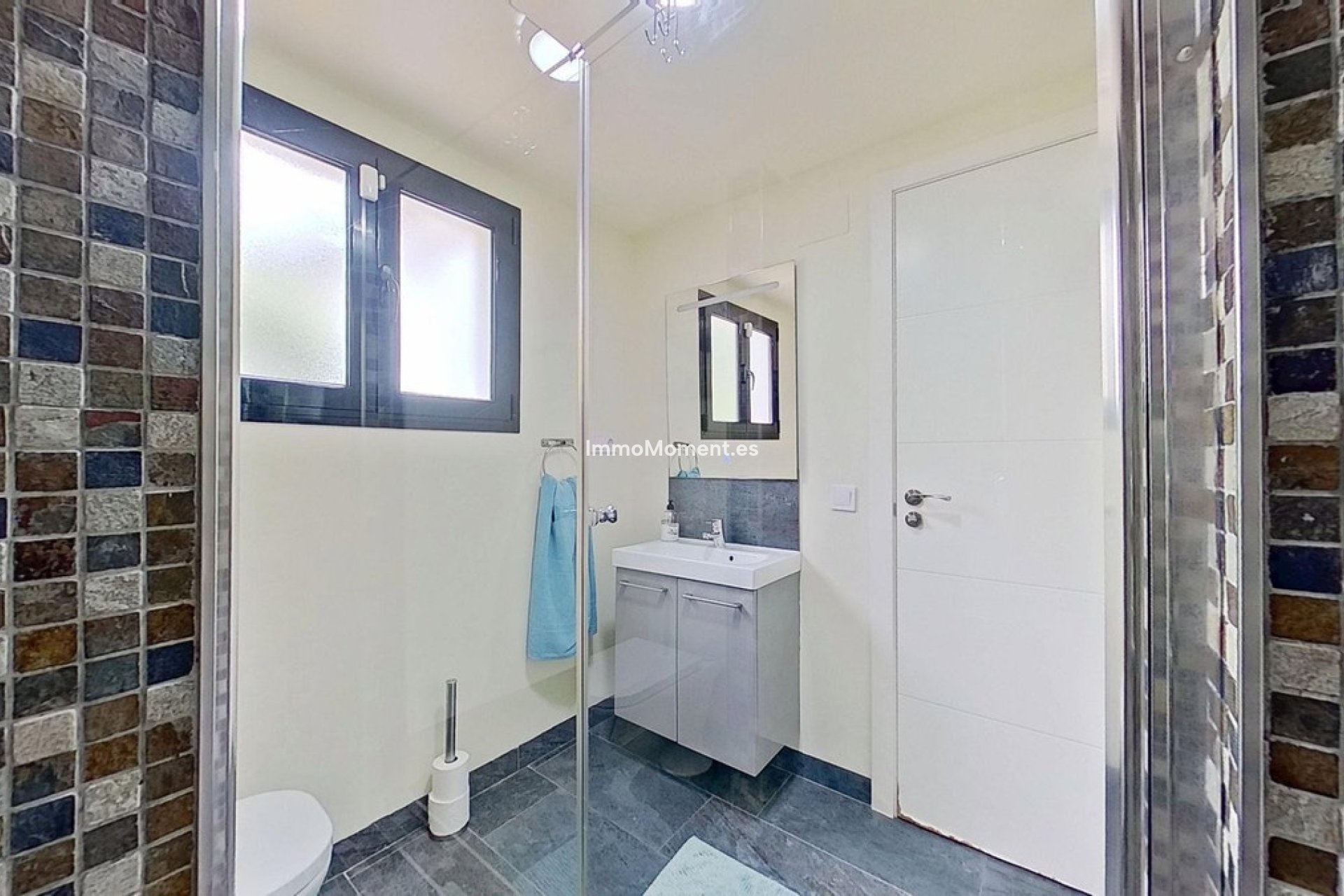 Bestaande woning - Vrijstaande villa - Binnenland  - Alhaurín de la Torre
