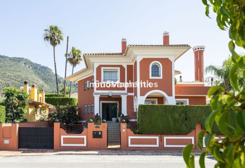 Bestaande woning - Vrijstaande villa - Binnenland  - Alhaurín de la Torre