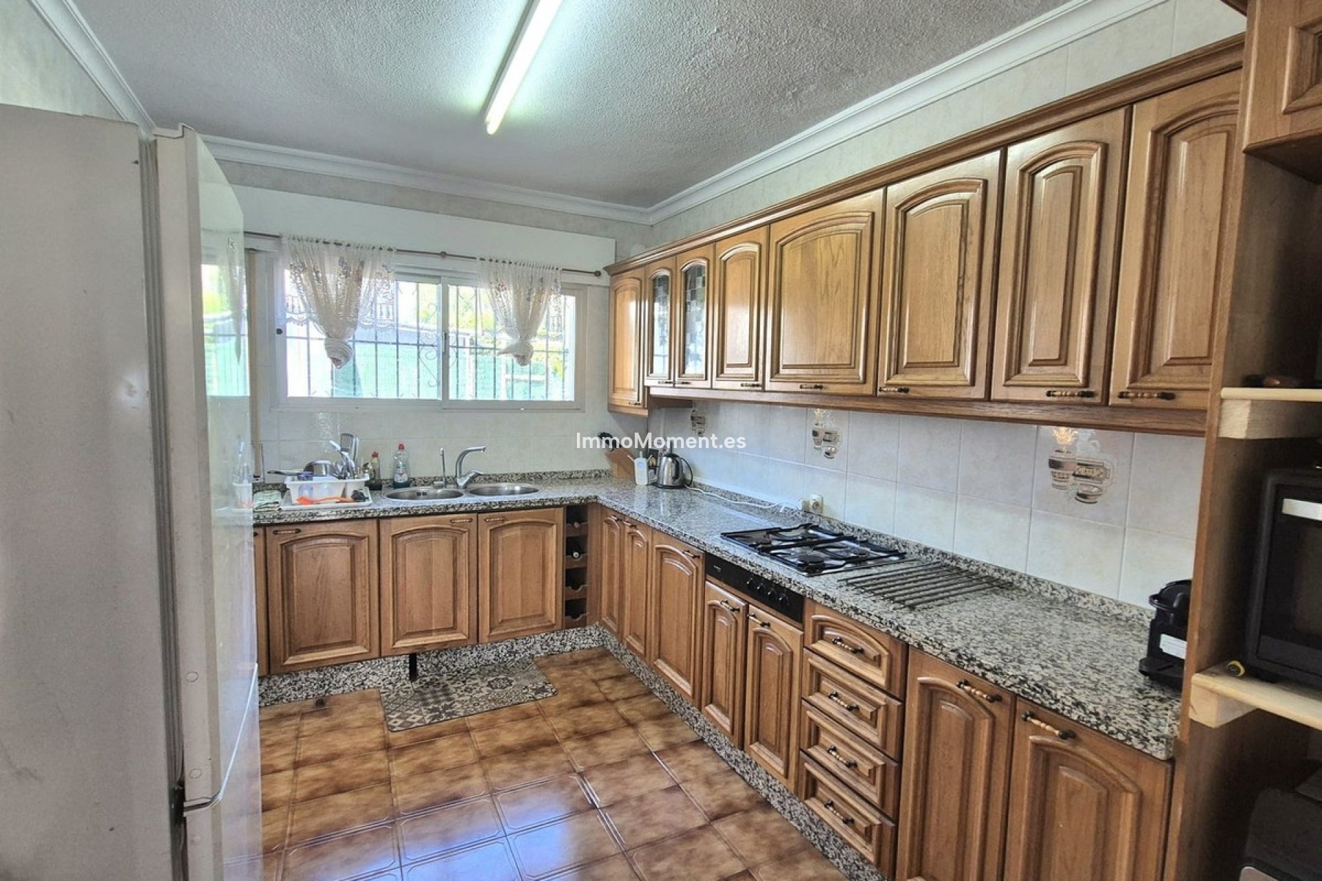 Bestaande woning - Vrijstaande villa - Binnenland  - Alhaurín de la Torre