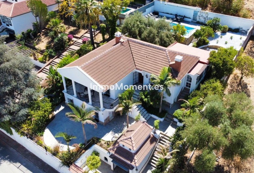 Bestaande woning - Vrijstaande villa - Binnenland  - Alhaurín de la Torre