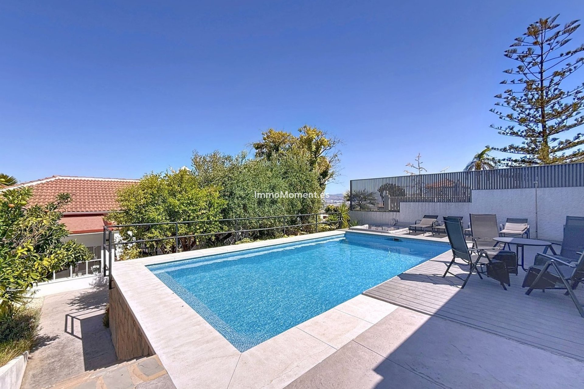 Bestaande woning - Vrijstaande villa - Binnenland  - Alhaurín de la Torre