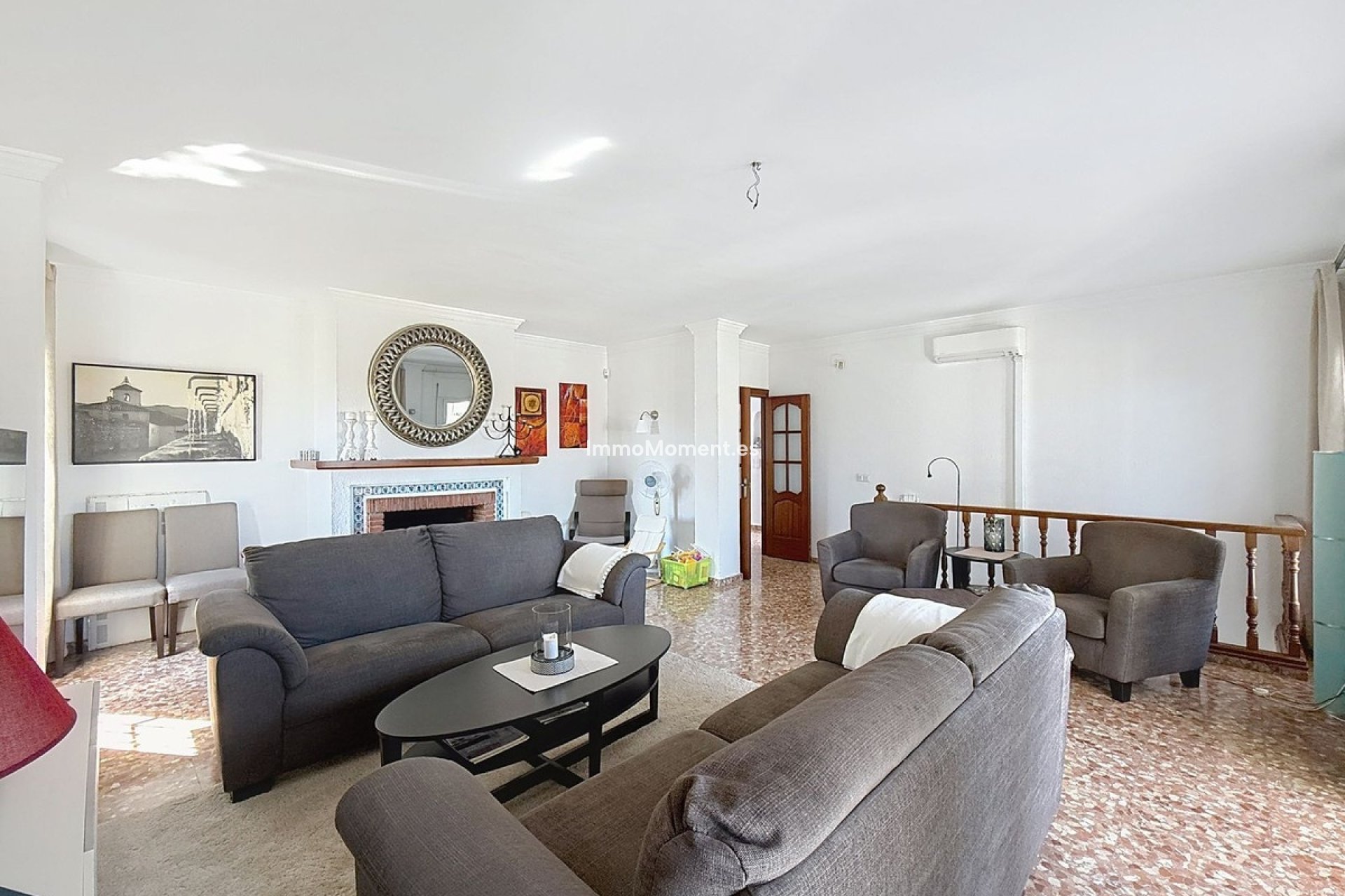 Bestaande woning - Vrijstaande villa - Binnenland  - Alhaurín de la Torre