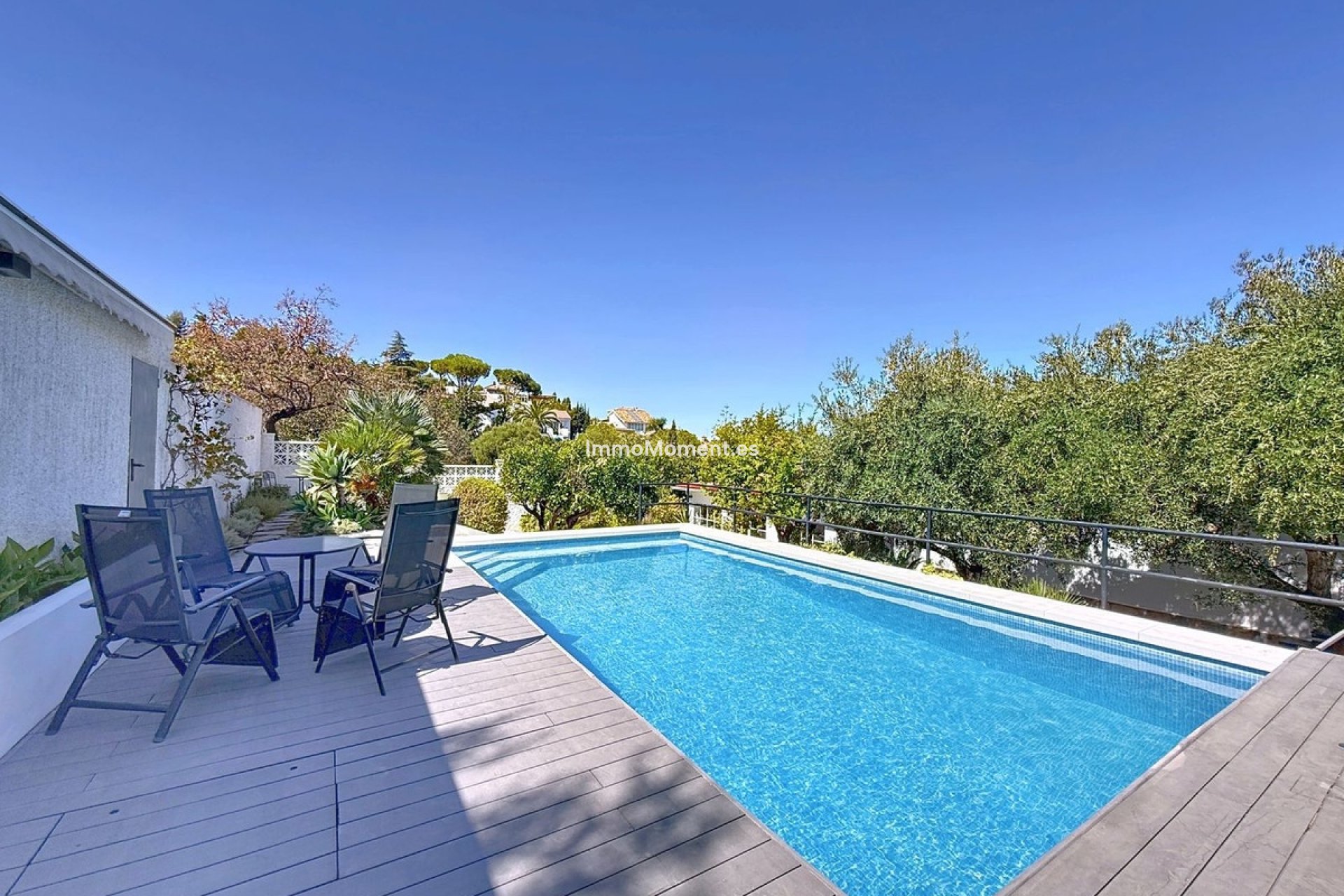 Bestaande woning - Vrijstaande villa - Binnenland  - Alhaurín de la Torre