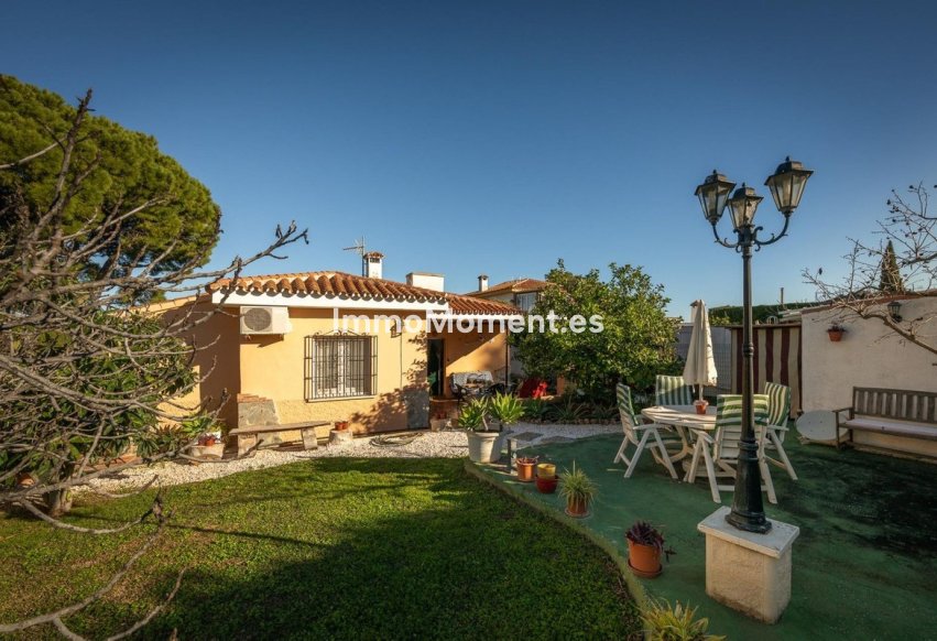 Bestaande woning - Vrijstaande villa - Binnenland  - Alhaurín el Grande Centro