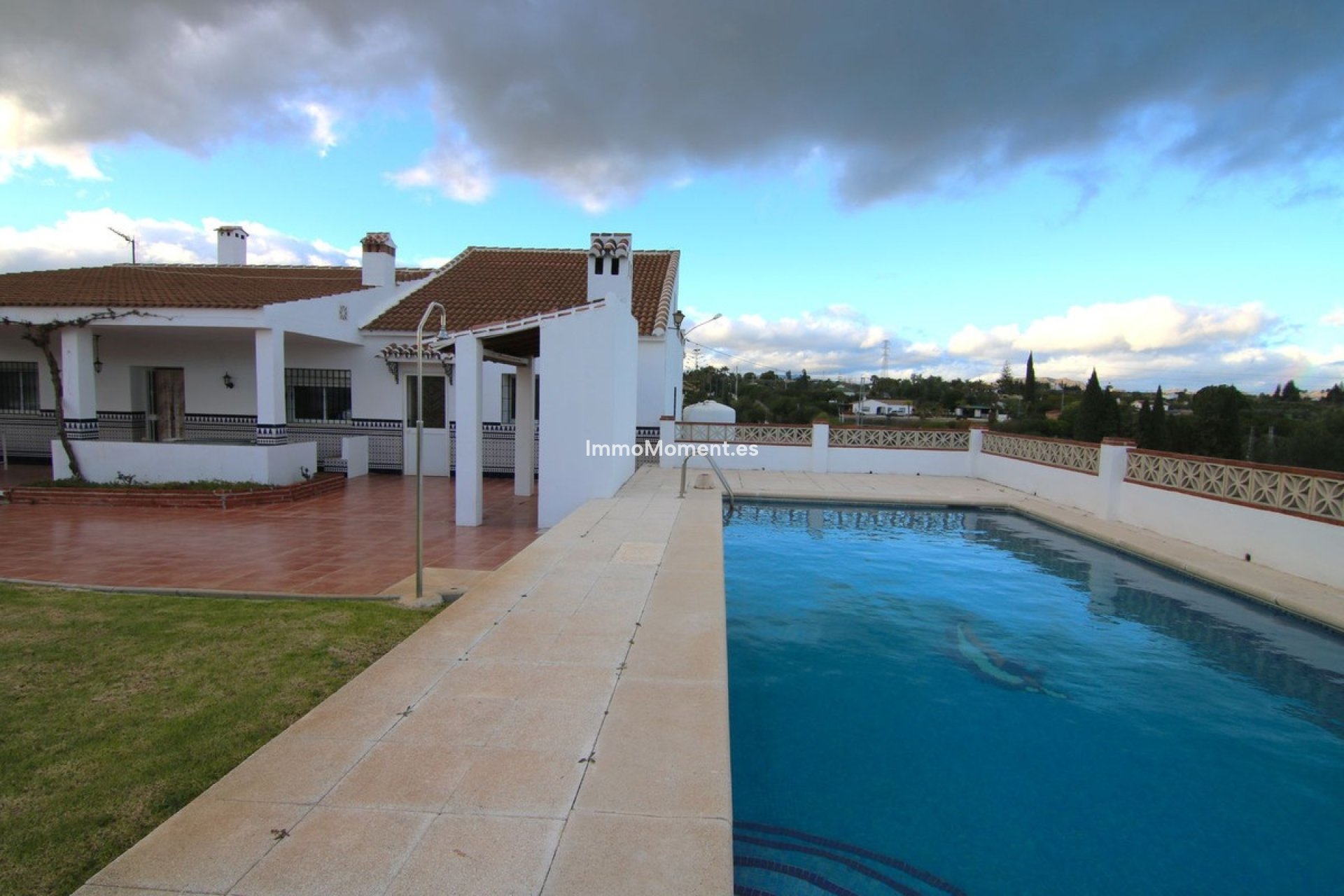 Bestaande woning - Vrijstaande villa - Binnenland  - Alhaurín el Grande Centro