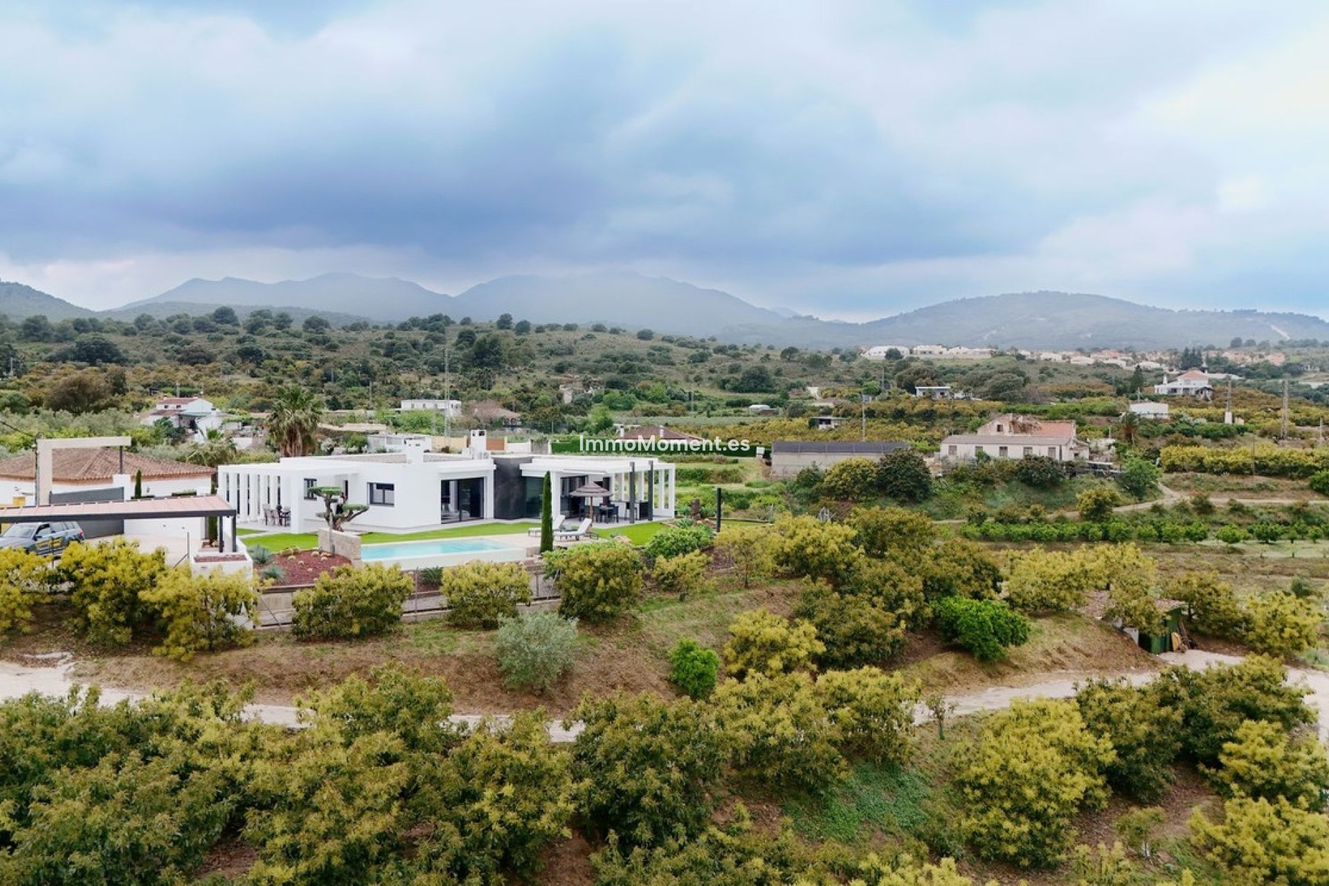 Bestaande woning - Vrijstaande villa - Binnenland  - Alhaurín el Grande Centro