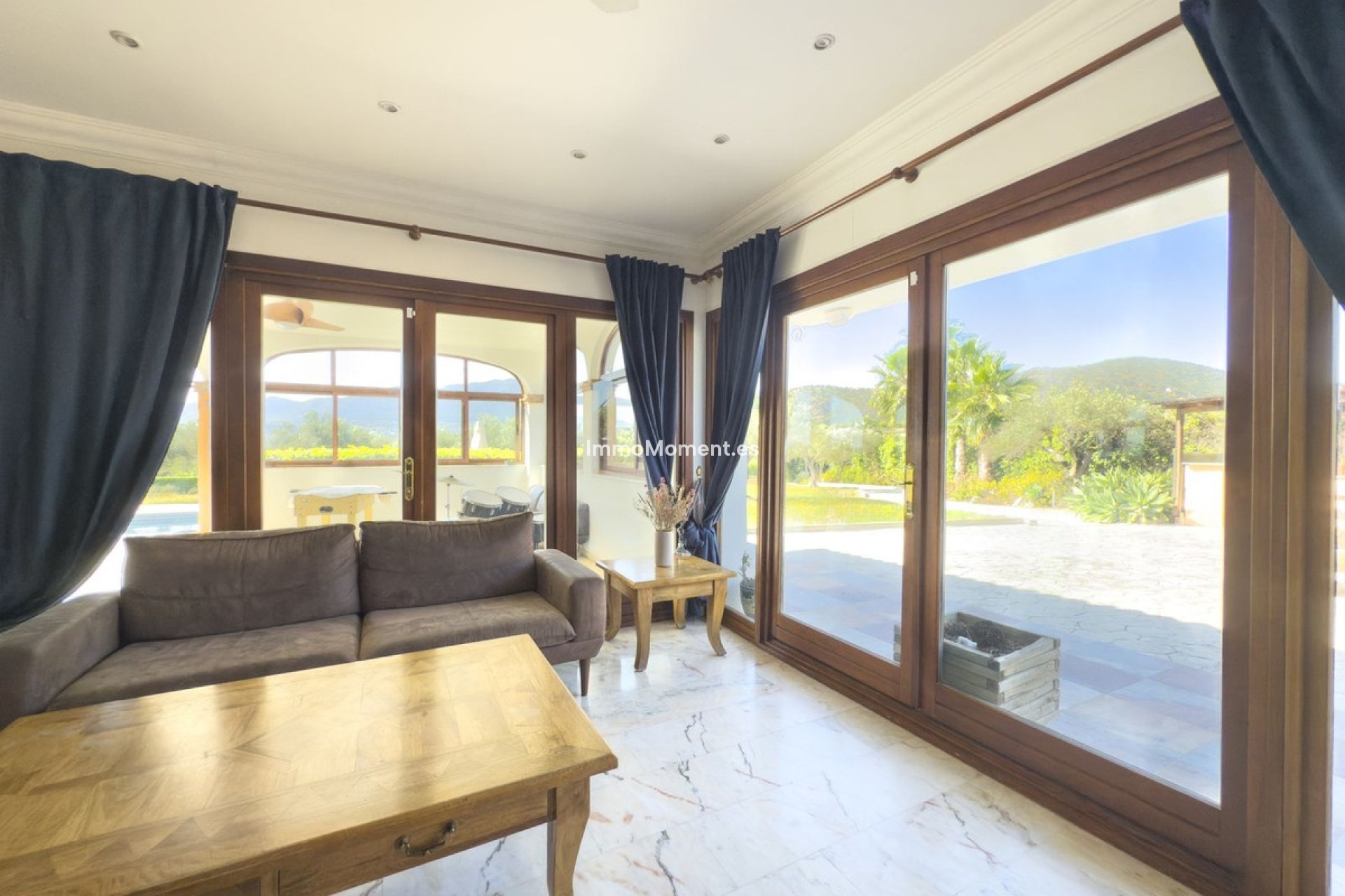 Bestaande woning - Vrijstaande villa - Binnenland  - Alhaurín el Grande Centro
