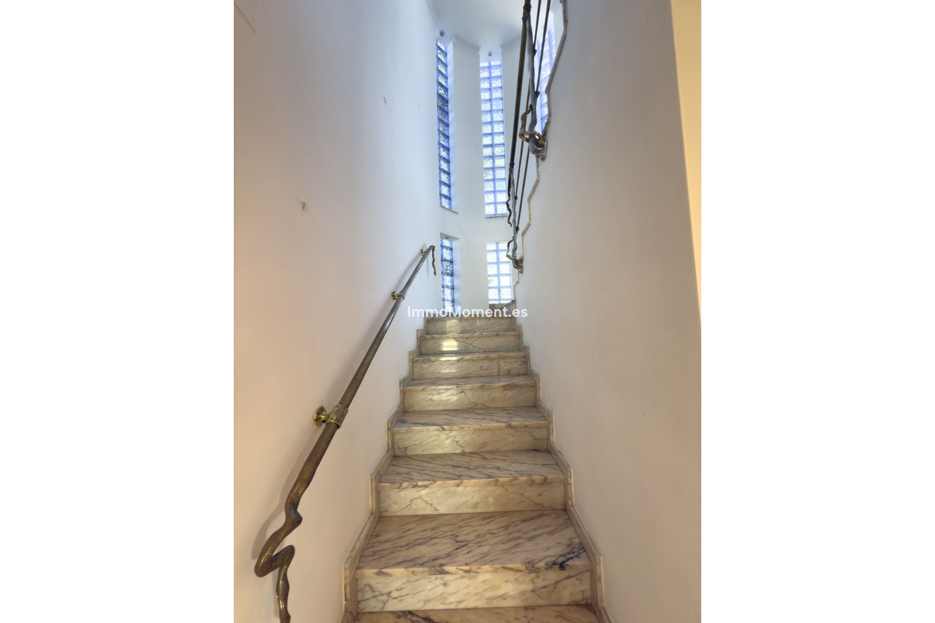 Bestaande woning - Vrijstaande villa - Binnenland  - Alhaurín el Grande Centro