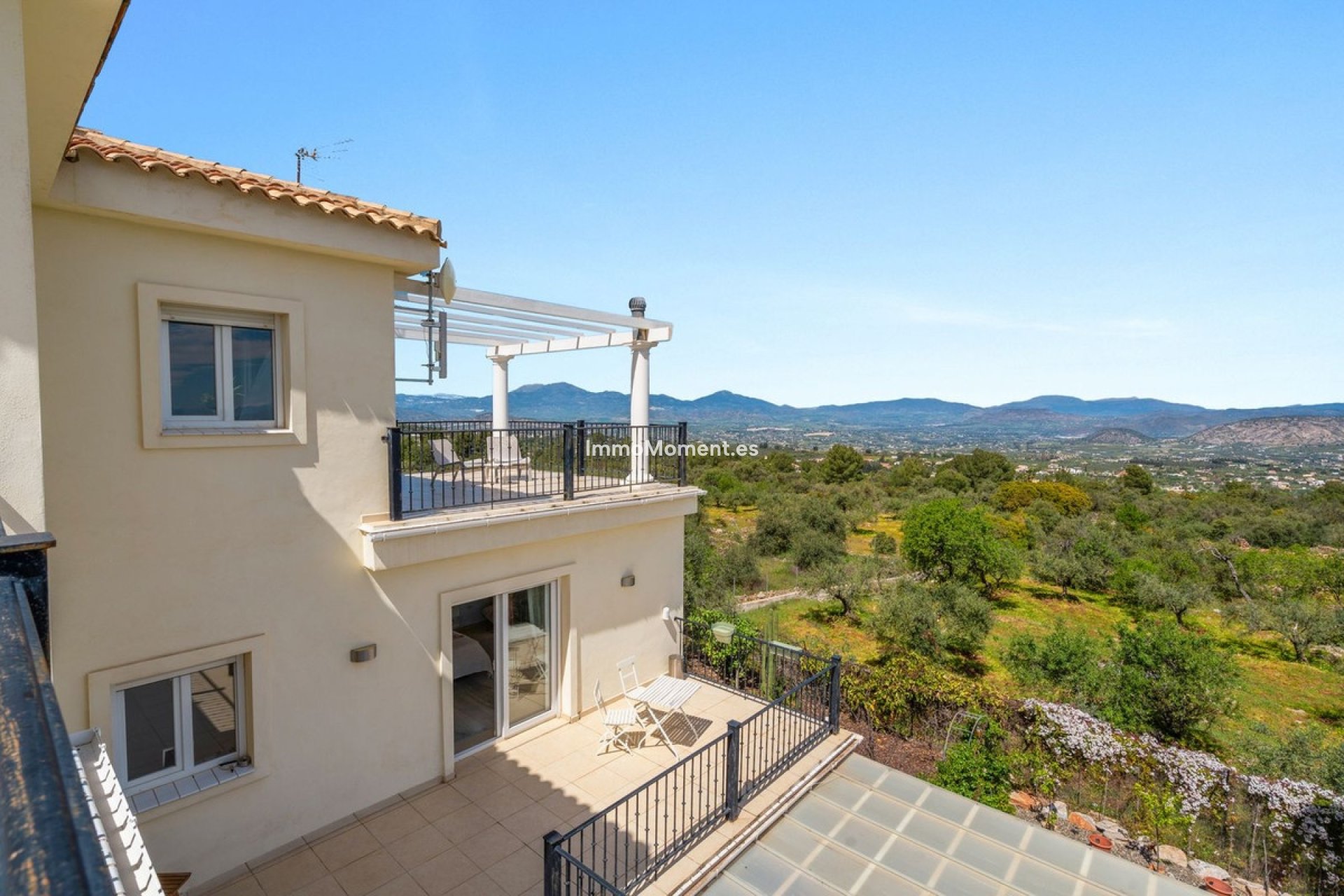 Bestaande woning - Vrijstaande villa - Binnenland  - Alhaurín el Grande Centro