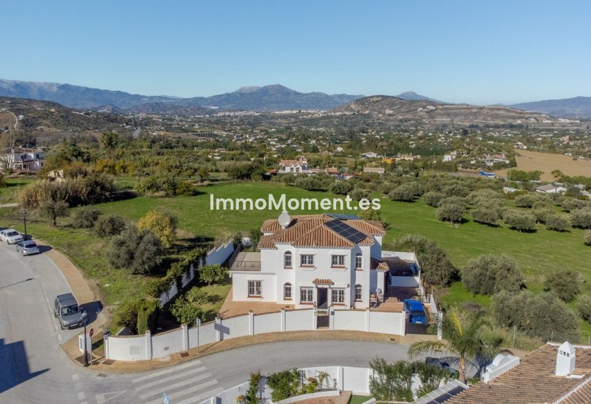 Bestaande woning - Vrijstaande villa - Binnenland  - Alhaurín el Grande Centro
