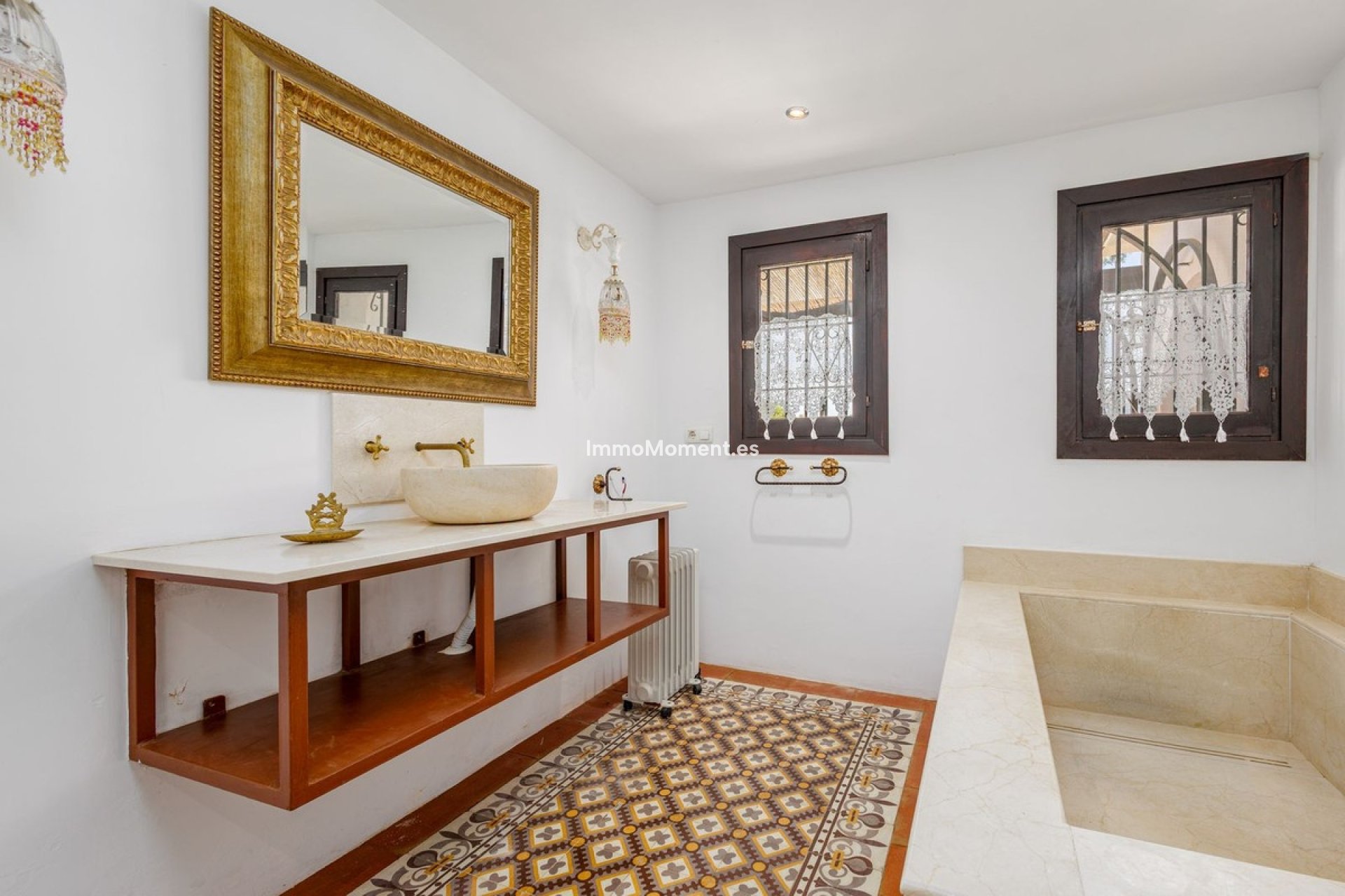 Bestaande woning - Vrijstaande villa - Binnenland  - Alhaurín el Grande Centro