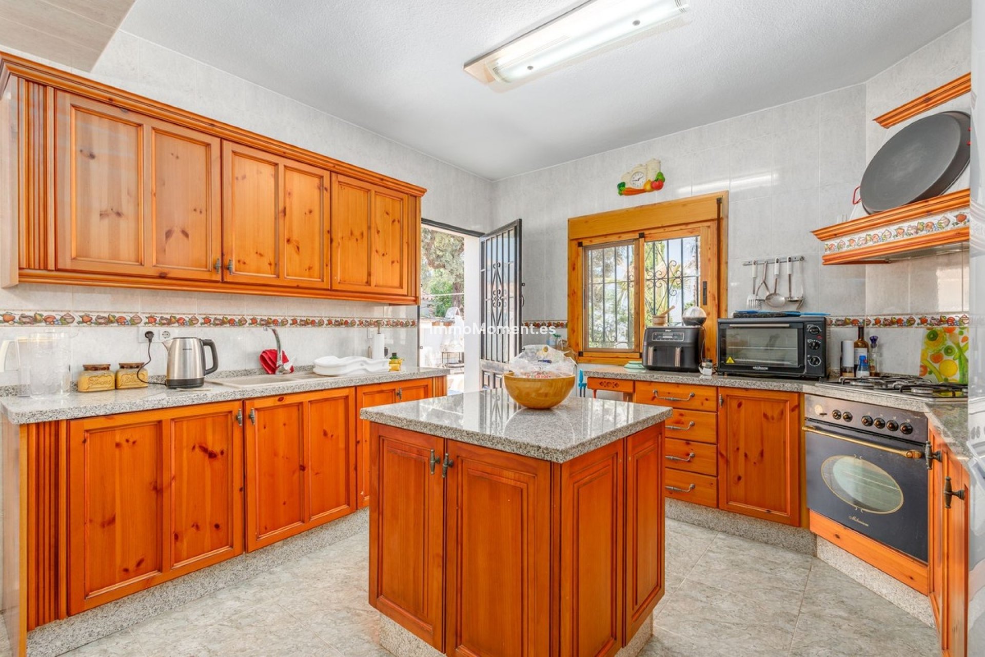 Bestaande woning - Vrijstaande villa - Binnenland  - Alhaurín el Grande Centro