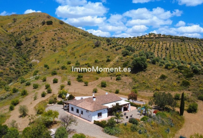 Bestaande woning - Vrijstaande villa - Binnenland  - Alora