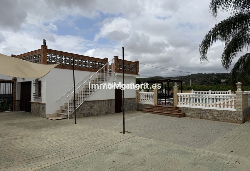 Bestaande woning - Vrijstaande villa - Binnenland  - Alora