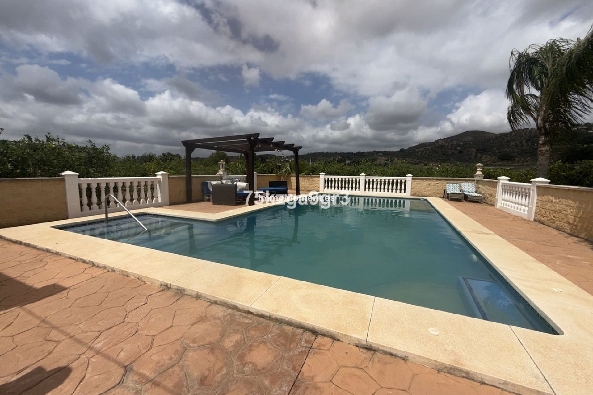 Bestaande woning - Vrijstaande villa - Binnenland  - Alora