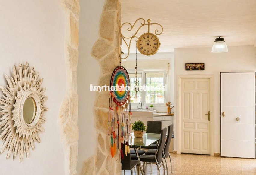 Bestaande woning - Vrijstaande villa - Binnenland  - Churriana