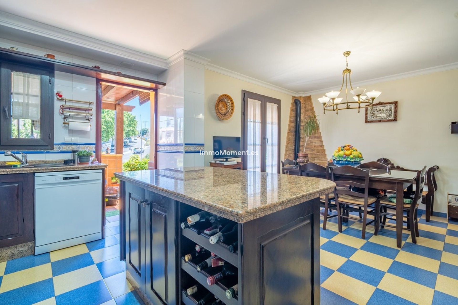 Bestaande woning - Vrijstaande villa - Binnenland  - Churriana