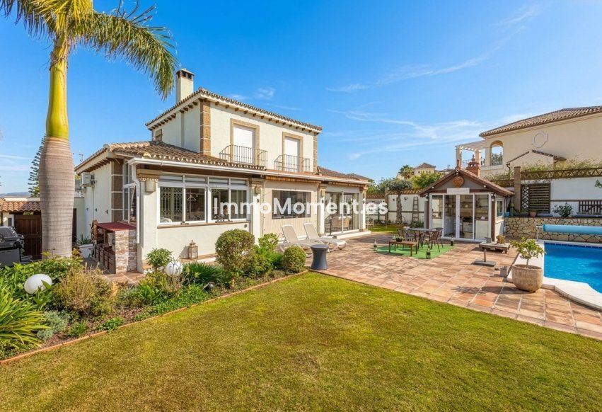 Bestaande woning - Vrijstaande villa - Binnenland  - Coín