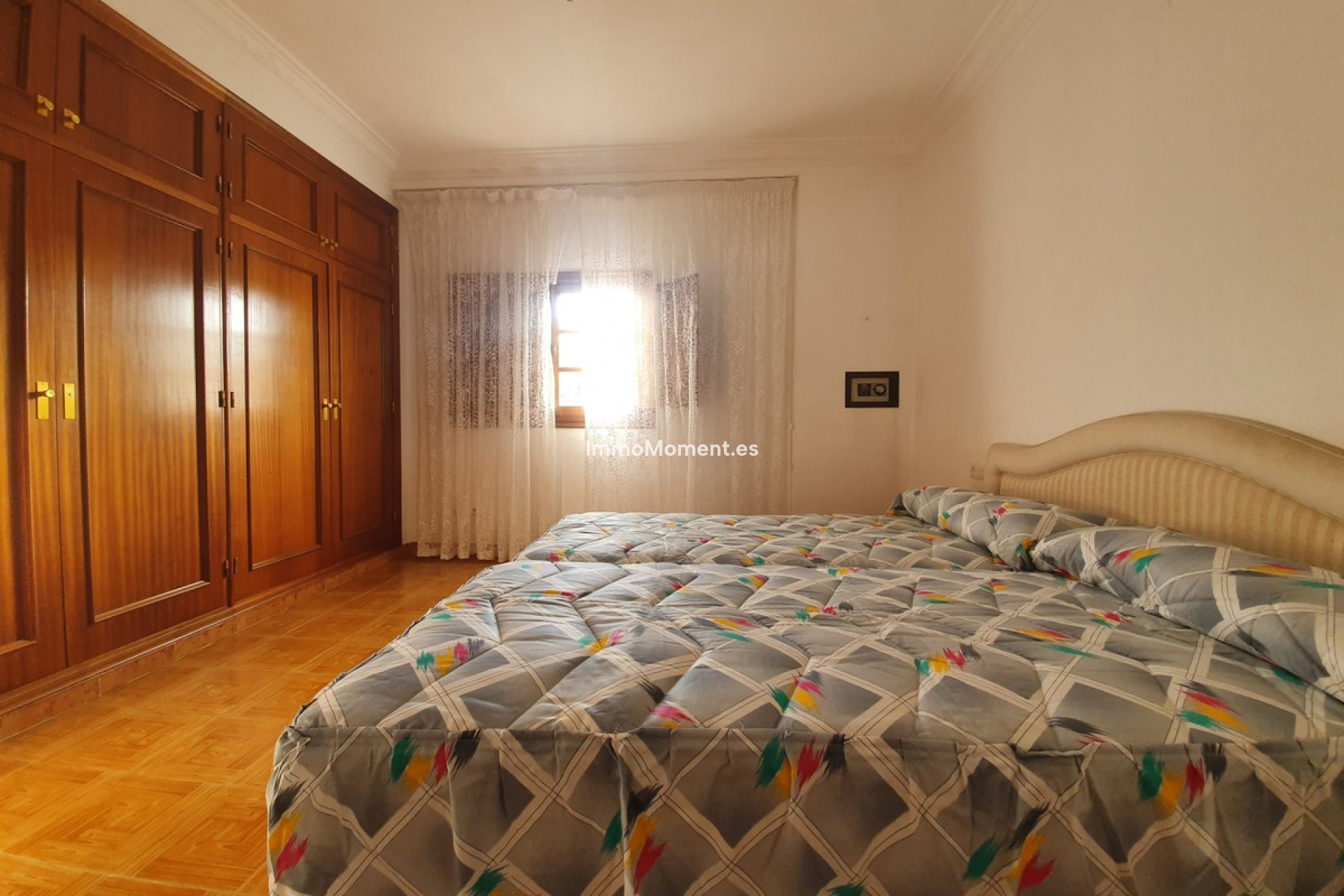 Bestaande woning - Vrijstaande villa - Binnenland  - Guaro