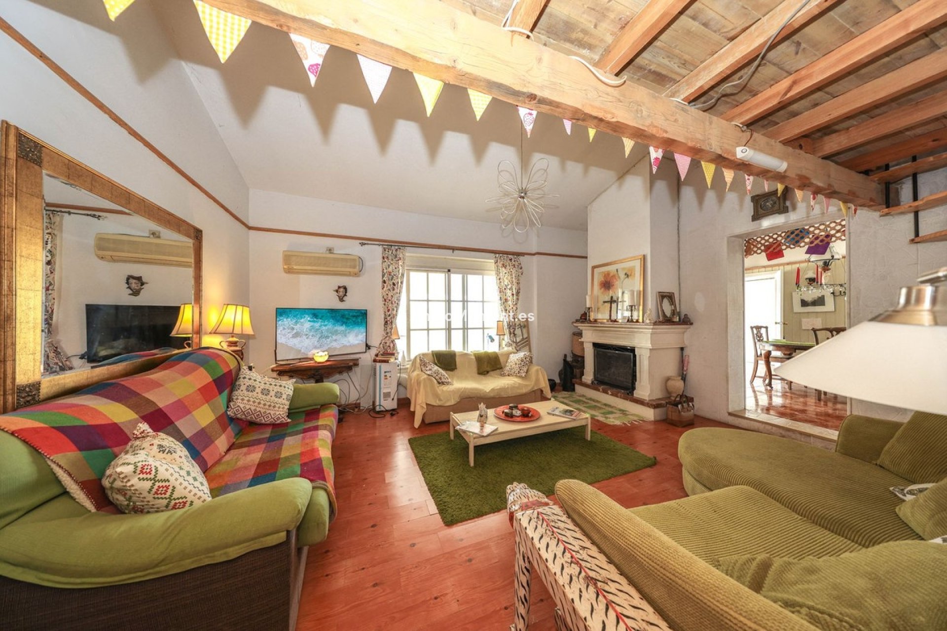 Bestaande woning - Vrijstaande villa - Binnenland  - Guaro