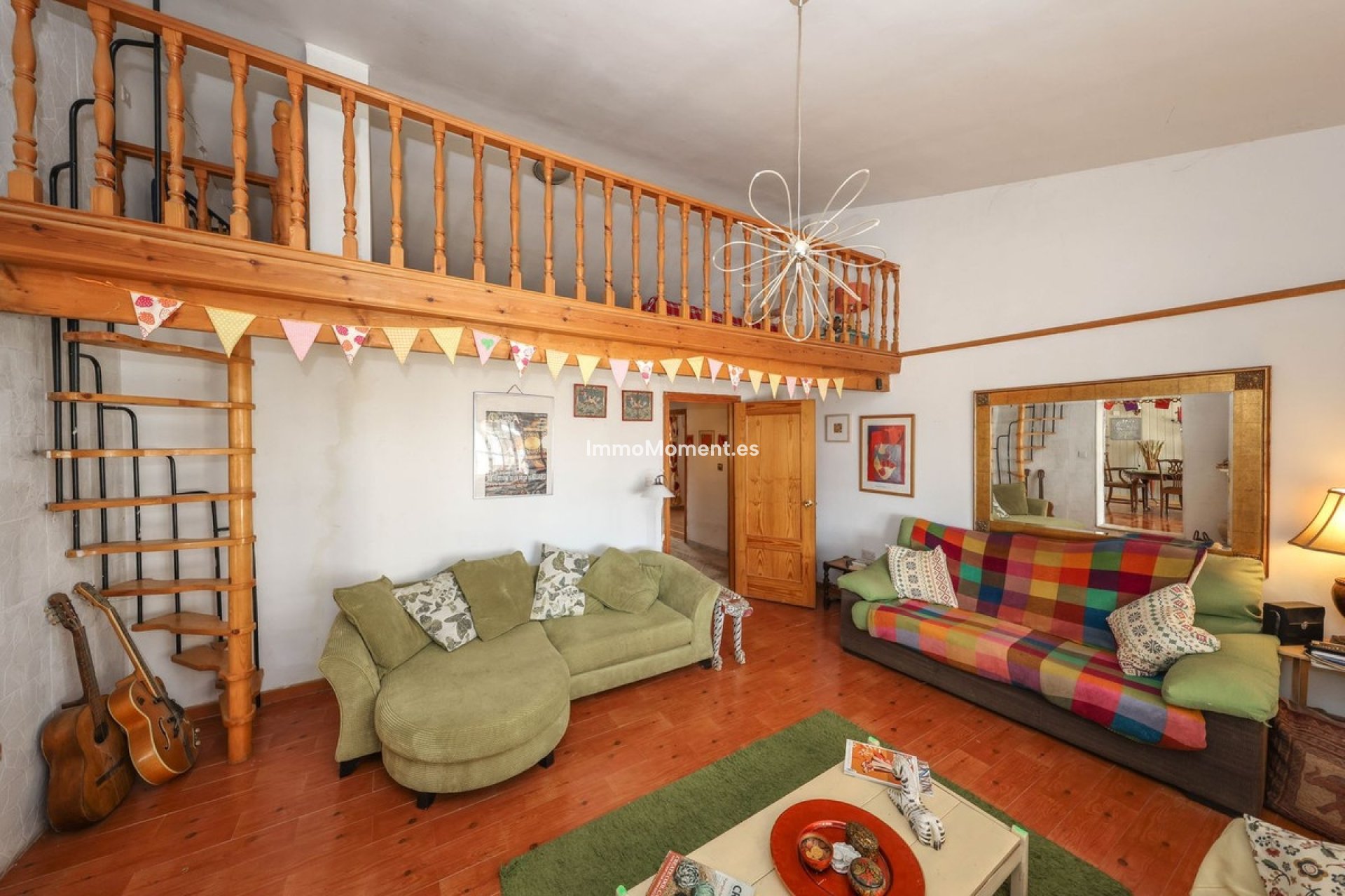 Bestaande woning - Vrijstaande villa - Binnenland  - Guaro