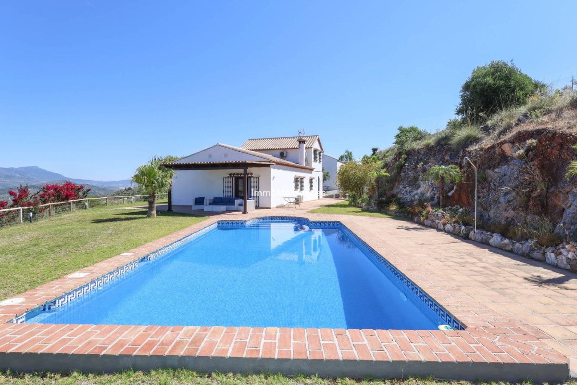 Bestaande woning - Vrijstaande villa - Binnenland  - Guaro