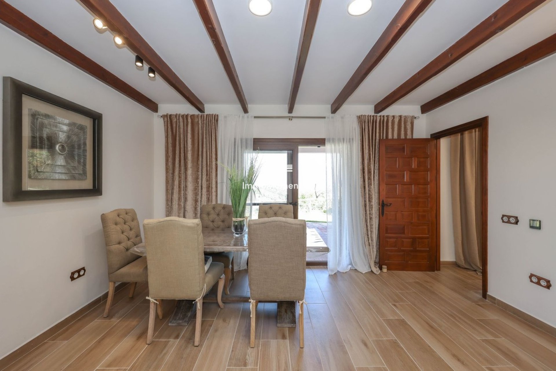 Bestaande woning - Vrijstaande villa - Binnenland  - Guaro