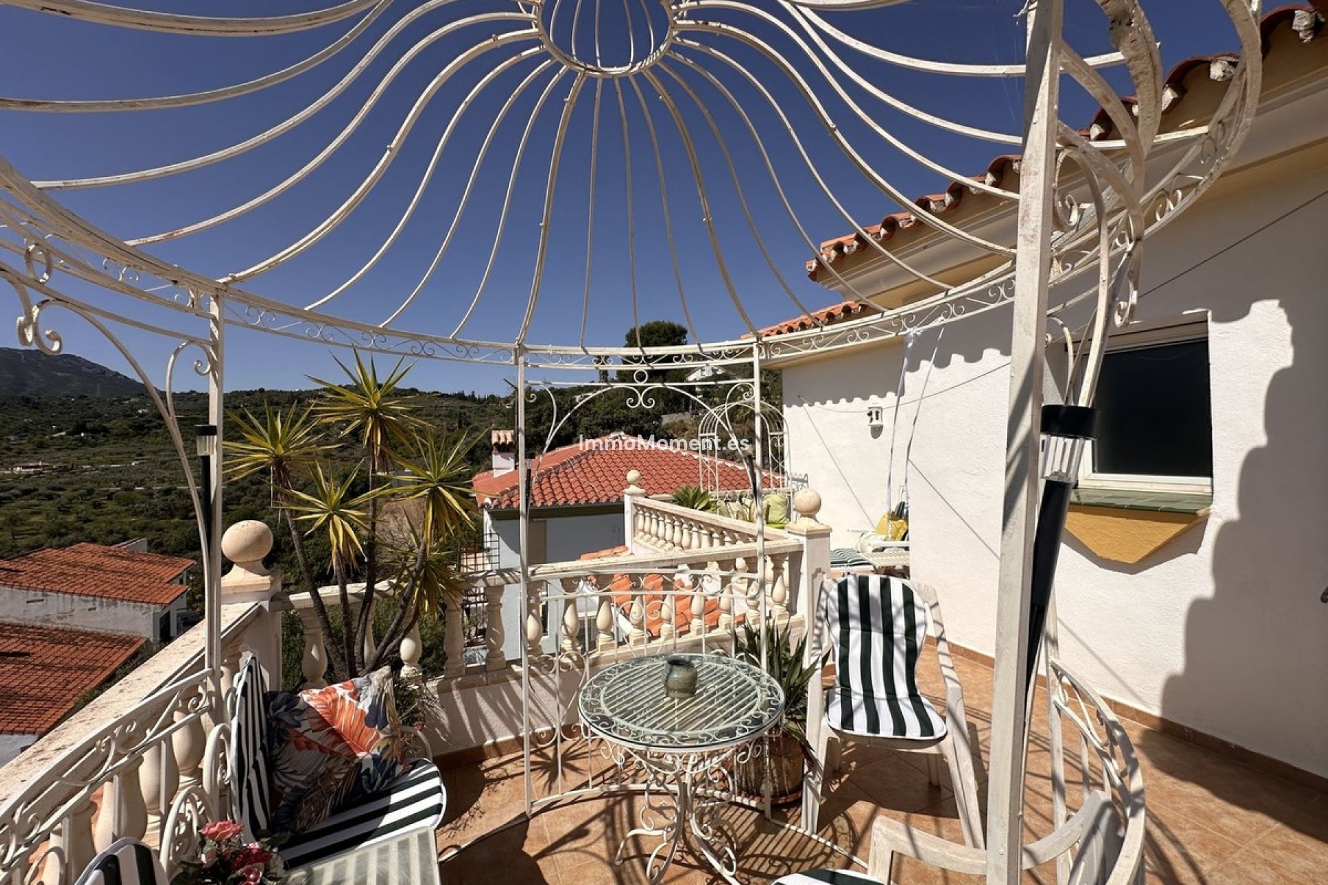 Bestaande woning - Vrijstaande villa - Binnenland  - Monda