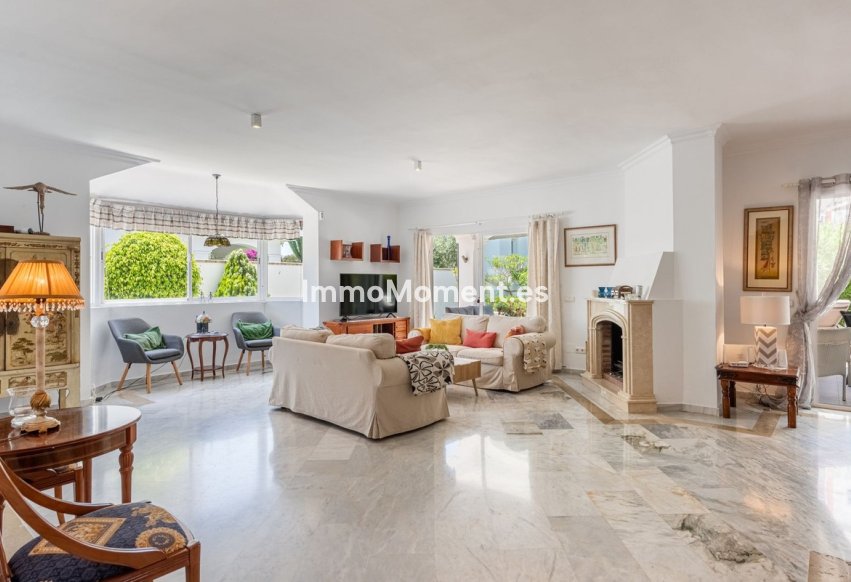 Bestaande woning - Vrijstaande villa - Estepona  - Atalaya
