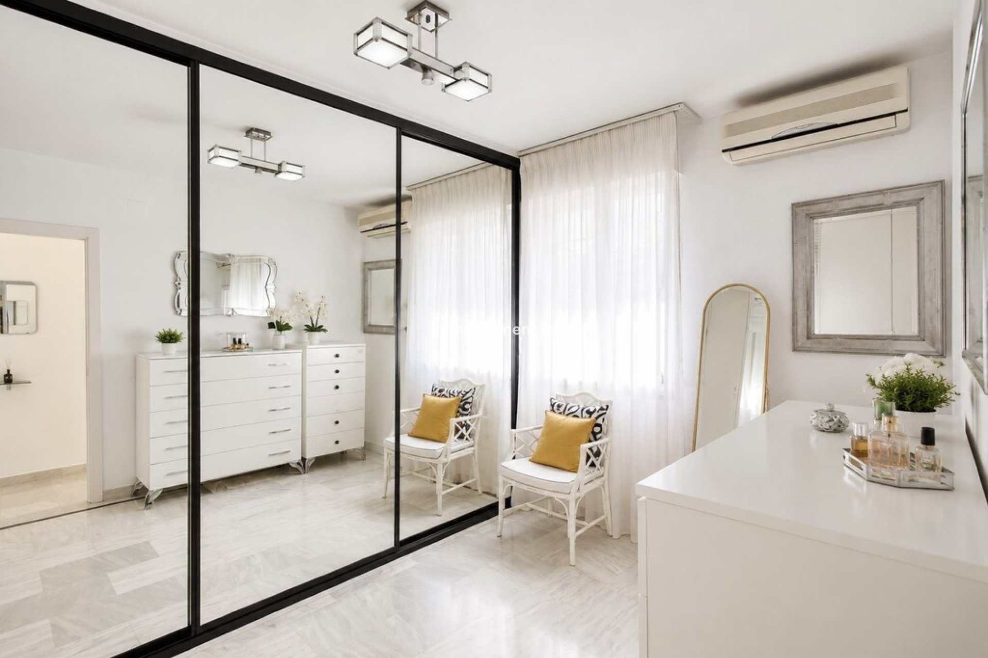 Bestaande woning - Vrijstaande villa - Estepona  - Atalaya