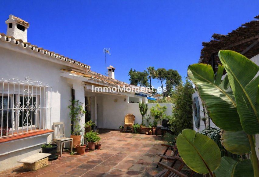 Bestaande woning - Vrijstaande villa - Estepona  - Benamara