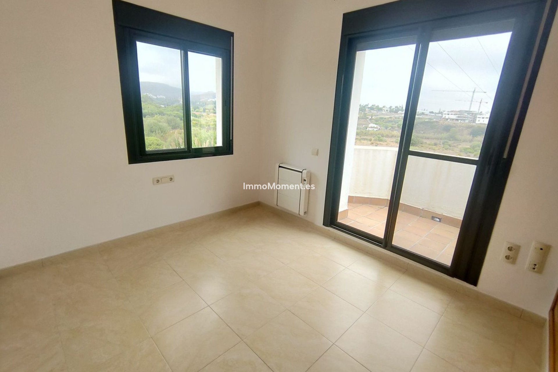 Bestaande woning - Vrijstaande villa - Estepona  - Cancelada