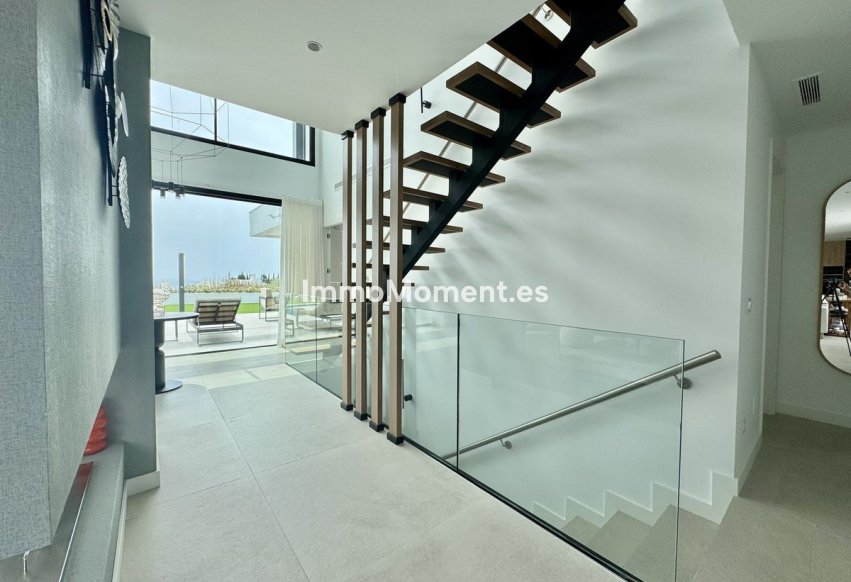 Bestaande woning - Vrijstaande villa - Estepona  - Cancelada